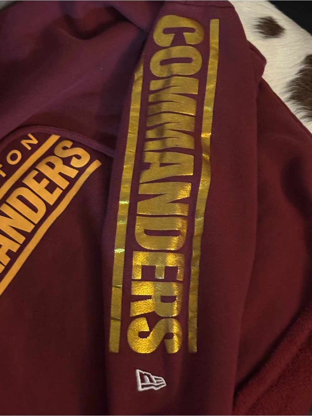 Women's Washington Commanders New Era Burgundy cropped top hoodie Pullover Hoodi - Picture 5 of 5
